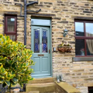 Bronte Railway At Apartment